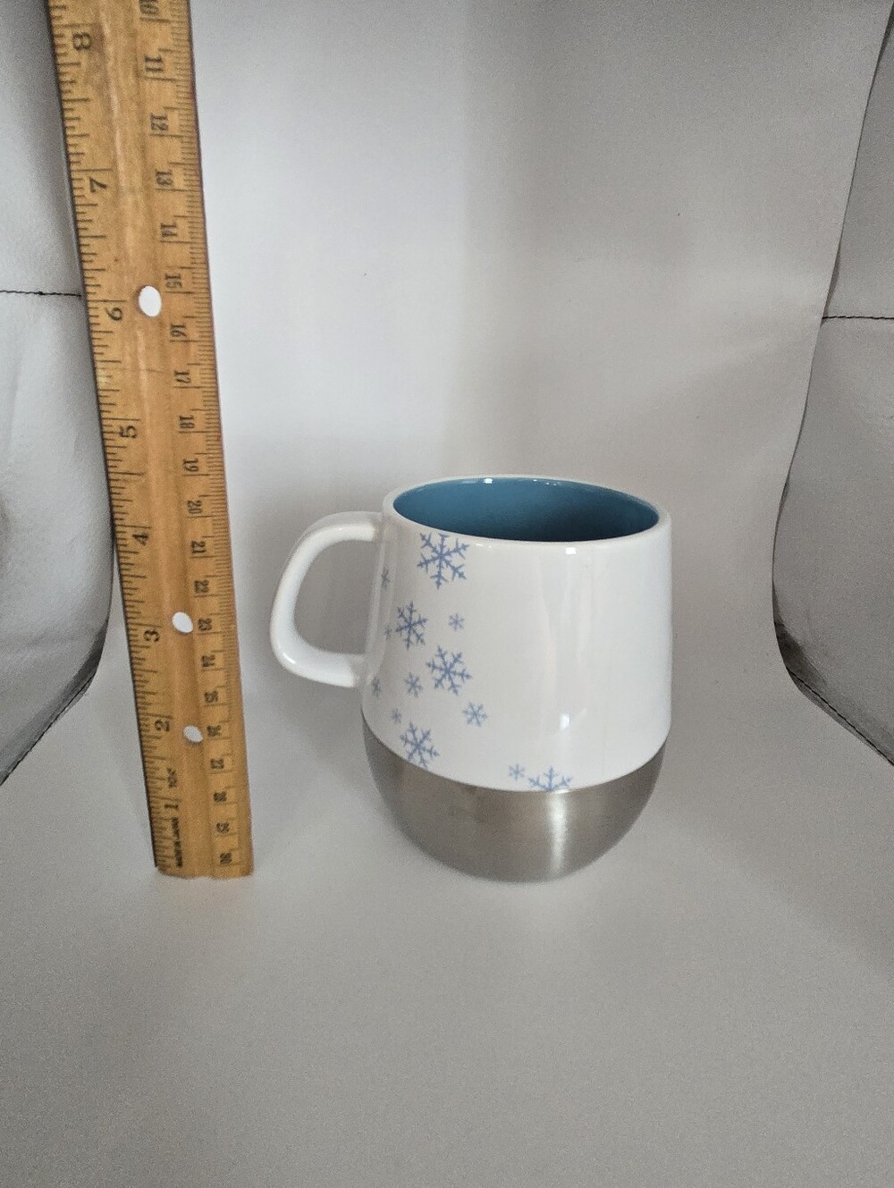 Starbucks White Ceramic Mug with Blue Snowflakes and Blue Interior 14oz 2007 - Picture 5 of 8